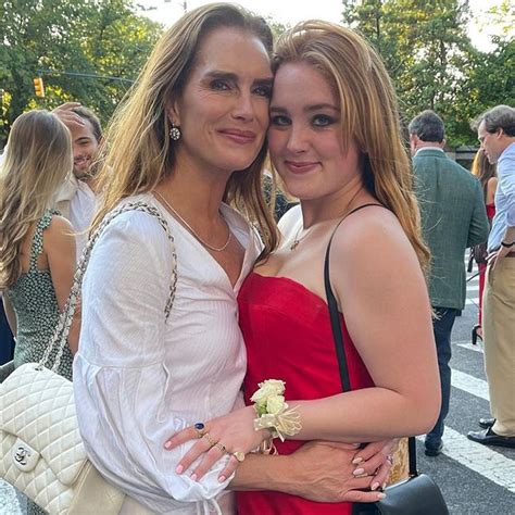 Brooke Shieldss Daughter Wears Her Golden Globes Dress To Prom