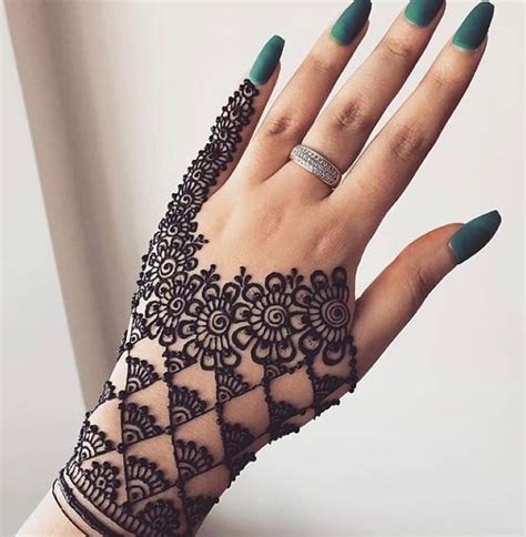 These Simple Arabic Mehndi Designs For Hands Are All You Need For A Unique Look