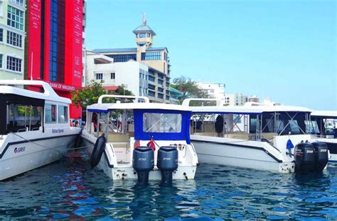 Per boot von malé zu den inseln auf den malediven habe ich 3 hotelinseln und 1. Transfer auf den Malediven - Inselhüpfen leicht gemacht ...