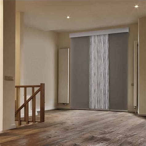 L'assortimento di ganci, anelli e terminali ti permette di scegliere tra vari stili. Tende per interno a pannello