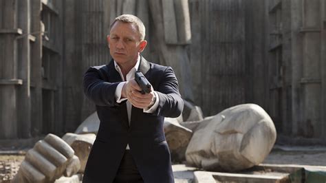 Daniel Craig Is Done Playing James Bond Who Will Be 007 Next Mens Journal