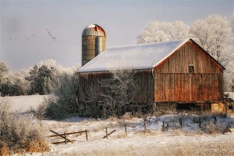 Warm The Winter Barn Pictures Barn Photos Farm Barn