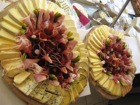 La Fromagerie Epicerie Fine plateaux de raclette à Grenoble