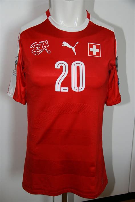 10 things to look out for. Switzerland Home football shirt 2016 - 2018.