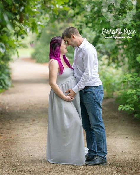 Gorgeous Couple In The Botanical Gardens Dunedin Maternityphotographer