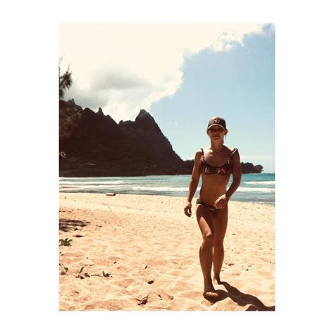 Perdita Weeks Loves Filming ‘magnum Pi In Hawaii See The Actress