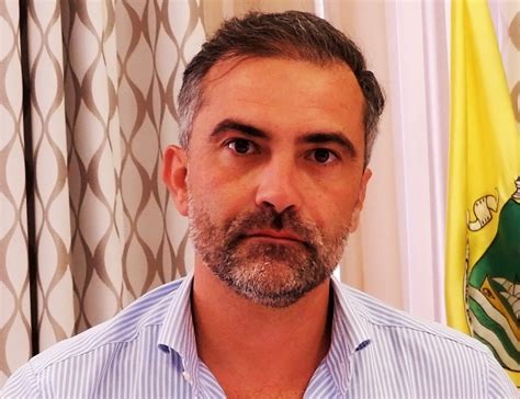 It is one of the few municipalities in portugal without territorial continuity: António Pina já é presidente da AMAL
