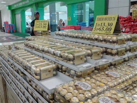 Beli aneka produk terbaru di toko kedai behel murah dengan mudah dari genggaman tangan kamu menggunakan aplikasi tokopedia. Memang Seronok Beli Coklat di Haji Ismail Group, Langkawi
