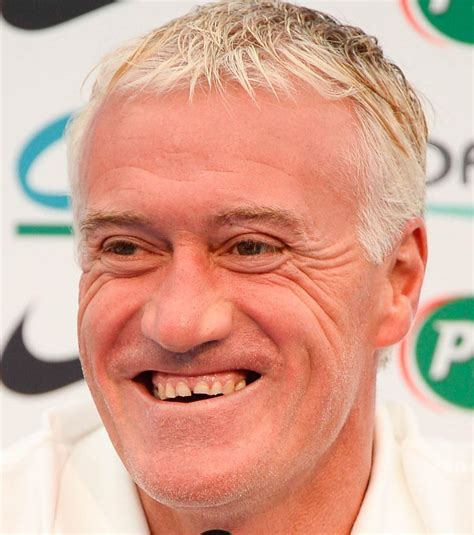 Didier deschamps apparaîtra avec son nouveau sourire dans son émission breaking sport le vendredi 21 décembre pour le dernier numéro de l'année. Equipe de France : Didier Deschamps a fêté à la bière la ...
