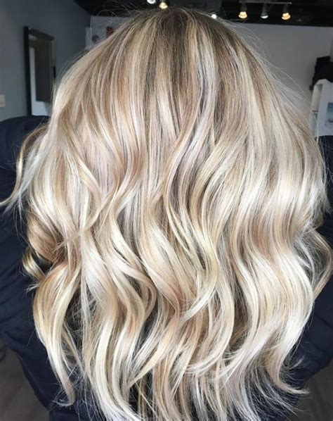 Ice, champagne or platinum is the best look to pick. 21 Bright Blonde Hair Color Ideas for Short Haircuts in ...