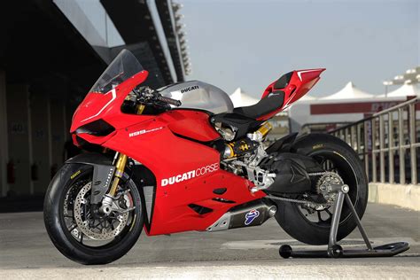 Maisto 1:12 red ducati 1199 panigale motorcycle bike model free shipping interior decoration with rear wheel bracket. 2013 Ducati 1199 Panigale R Coming Soon - Asphalt & Rubber