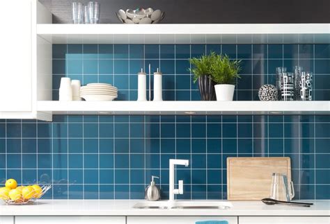Prøv vår berømte lokalproduserte fish and chips og våre nydelige baguetter! Berry Alloc kitchen wall 3mm bleu pétrole | Home ...