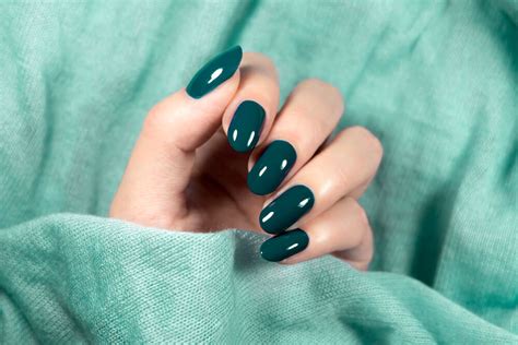 The 11 Best Nail Colors For Fall Df Row