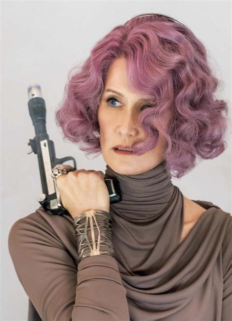 Wonder Why Some Ppl Dislike Holdo She Doesnt Do Anything Ridiculous Or