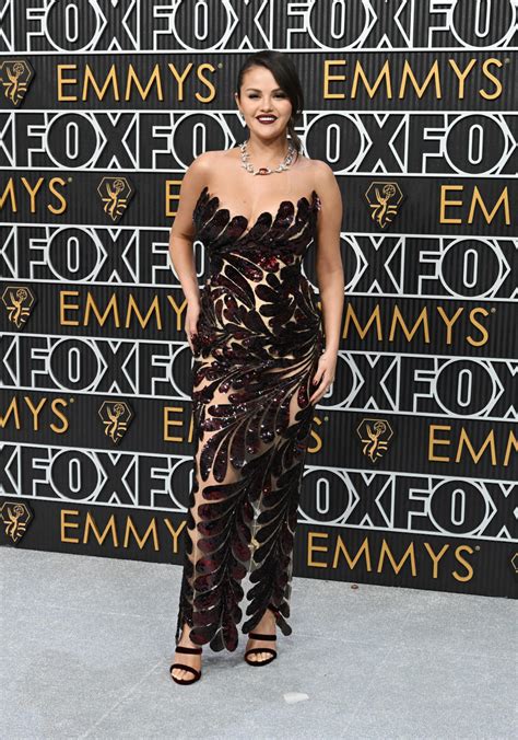 Selena Gomez Updates Sheer Trend With 450 000 Sequins In Oscar De La