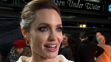 Reportagem Sobre O Filme Invencível Adorohollywood Angelina Jolie