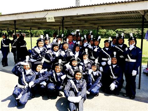 Pengerusi ialah jenne lee ling huey. SMK TELOK KERANG THROUGH MY EYES: KADET POLIS LAKI-LAKI ...