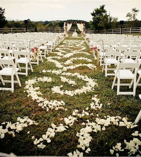 Inspiring Petal Designs For The Aisle Aisle Runner Wedding Wedding