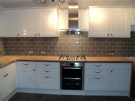 Our highly talented designers design your kitchen by planning space & light through creative bespoken furnishing. Modular Kitchen - Making the Best Out of the Space ...