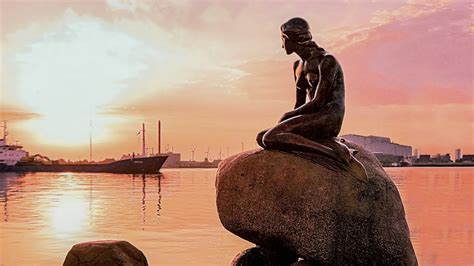 코펜하겐 인어공주상 늬하운 Statue Of Mermaid And Nyhavn In Copenhagen Youtube