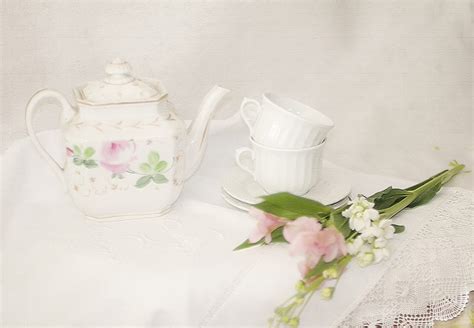 Free Download Tea Time Teapot Lovely Teacups Bouquet Flowers Hd
