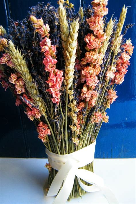 How to dry flowers and 10 ways to use them. Dried flowers diaries Aug 2012 | Dried Flower Craft