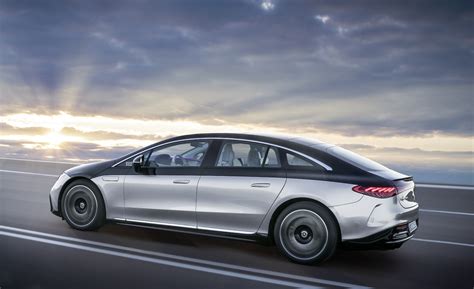 Mercedes Unveils Its New All Electric Eqs Flagship The Detroit Bureau