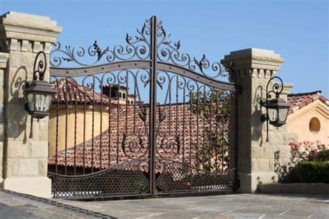 Our wrought iron fence is for beauty, sturdy and security fencing solution. Wrought Iron Gates and Fences in Los Angeles | ArtMex ...