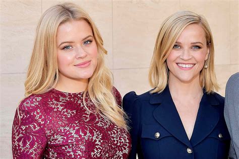 Reese Witherspoon And Daughter Ava Twin In Matching Holiday Sweaters