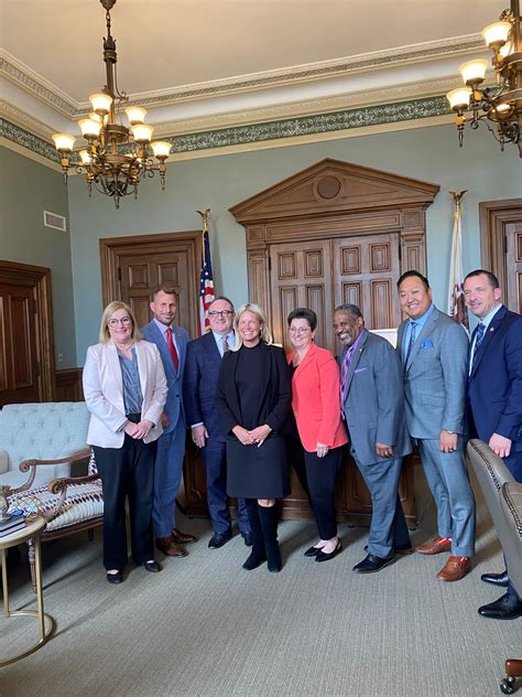 Illinois Realtors Visit the Capitol - Tony McCombie