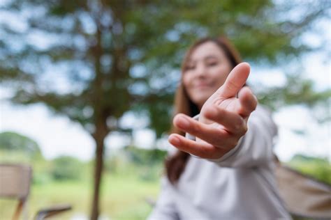 How To Help Someone With Narcissism