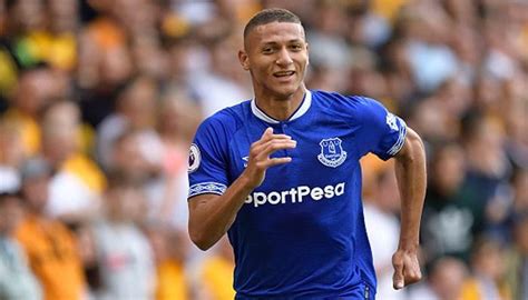 وقال نبيل جيليت، إن المدير الفني البرتغالي ماركو سيلفا، على اتصال مع مسئولي الهلال، من أجل الاتفاق على قيادة الفريق الأول لكرة القدم. مدرب إيفرتون يحفز ريتشارليسون برسالة دعم