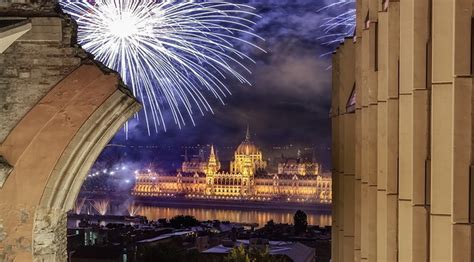 Ingyenes programok a hosszú hétvégén. Augusztus 20-i tűzijátéknézés a Hilton Budapest szállodából