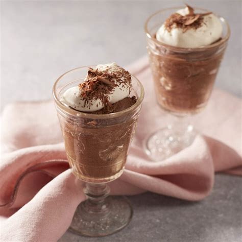 The ingredients in dark chocolate mousse are dark chocolate, whipped cream, egg whites and sugar. Gousto's Simple 3 Ingredient Chocolate Mousse | Gousto Blog