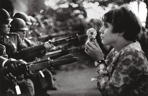 Photo presse ist das magazin für professionelle fotografie. Exhibition: Days of War (1960-2001) | A L'OEIL