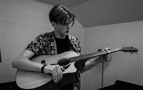 He Can Play Guitar What More Could U Want From Him Ruel