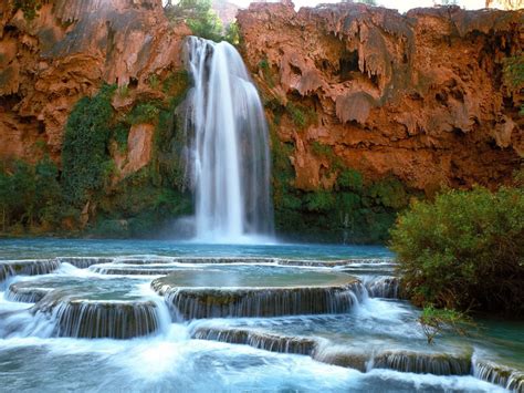 Swim Under The Havasu Falls In Grand Canyon Usa Places To See In