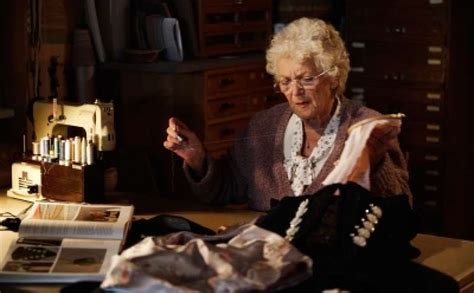 Film f used people beeban kidron. Die Herbstzeitlosen | Film, Trailer, Kritik