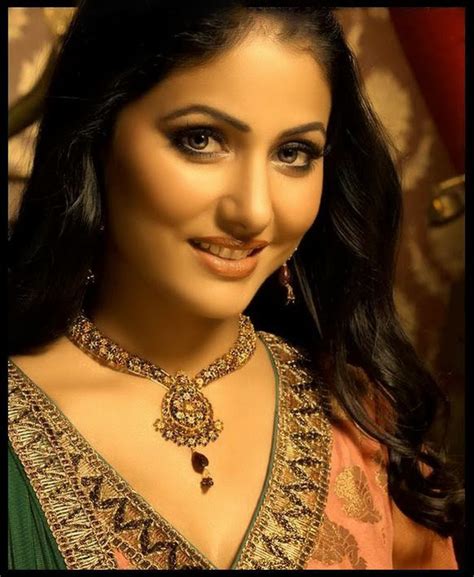 Today, hina khan posted a picture with beau rocky jaiswal on instagram as he left for london and in the photos, she is donning golden and white kurti teamed up with a long skirt. Hina Khan hd photos free and biography | TV Biography
