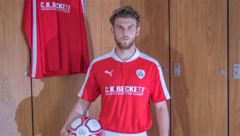 The 2021/22 season is already starting to creep up. Barnsley FC Puma 15/16 Home Kit - Todo Sobre Camisetas