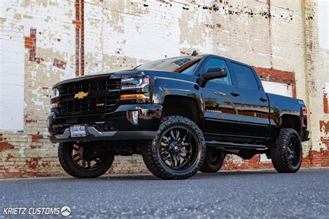 Lifted 2017 Chevy Silverado 1500 With 22×10 Fuel Sledge Wheels And 7