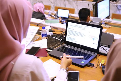 Alih fungsi lahan pertanian terus terjadi menjadi kawasan perkebunan, industri dan perumahan. AmBank meterai MoU dengan MIDA untuk pertingkatkan ...