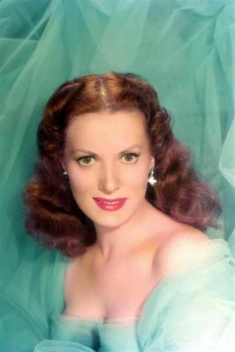 Pin By Classic Movie Hub On Hollywood And Colorize Maureen O Hara Irish Beauty Hollywood