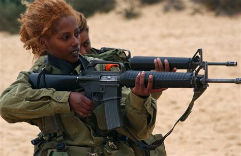 Fileflickr Israel Defense Forces Female Soldiers Practice Shooting