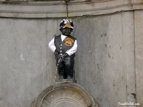 Prawo i sprawiedliwość (, kurzbezeichnung pis), deutsch recht und gerechtigkeit, ist eine politische partei in polen. Manneken Pis in Harley-Davidson Dress, Brussels - Travel To Eat