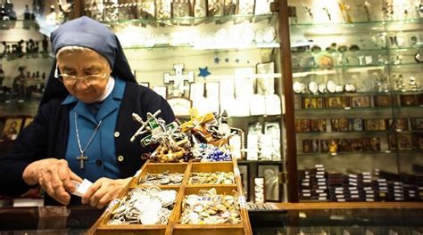 Catholic Religious Shops In Vatican City Best Ts And Souvenirs Buy