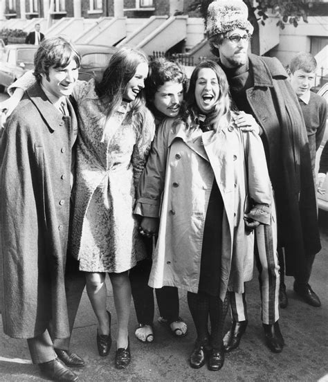 Pop Group ‘the Mamas And The Papas L R Denny Doherty Michelle