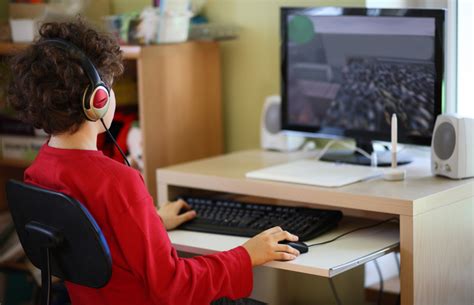 Playing Video Games Linked To Positive Learning Effects On