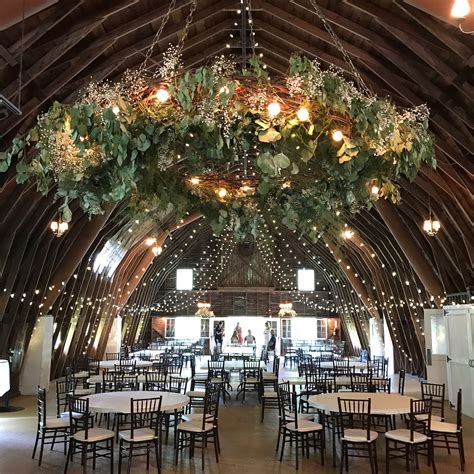 Situated in beautiful country surroundings, this idyllic barn wedding venue in hampshire is a truly wonderful place to celebrate. Wedding Barn in Michigan. Chicago venue. | Michigan ...