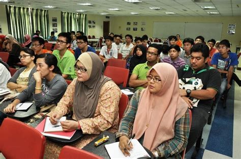 Fakulti kejuruteraan awam, johor bahru, 81310, malaysia. MAJIKAN MEMPUNYAI KEYAKINAN TINGGI DENGAN KEMAMPUAN ...